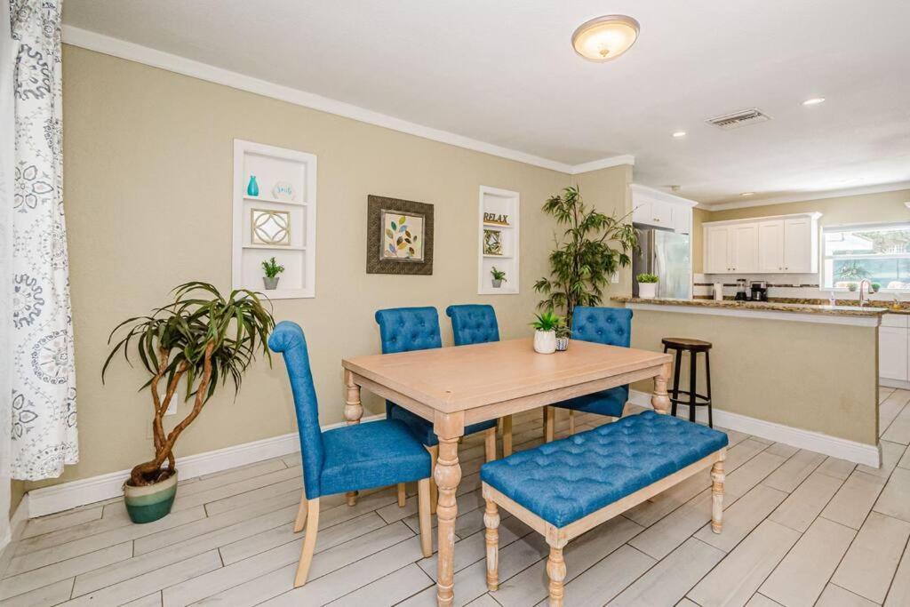 탬파 Beautiful Pool House In Old Seminole Heights! 빌라 외부 사진