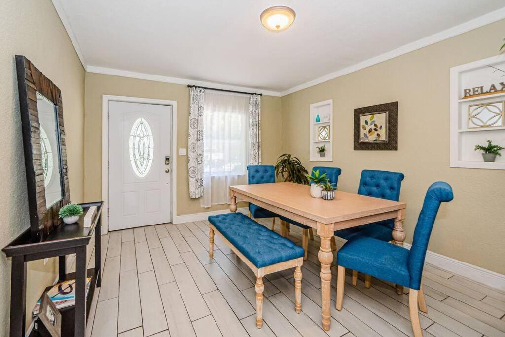 탬파 Beautiful Pool House In Old Seminole Heights! 빌라 외부 사진