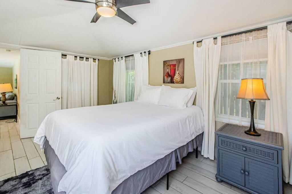 탬파 Beautiful Pool House In Old Seminole Heights! 빌라 외부 사진