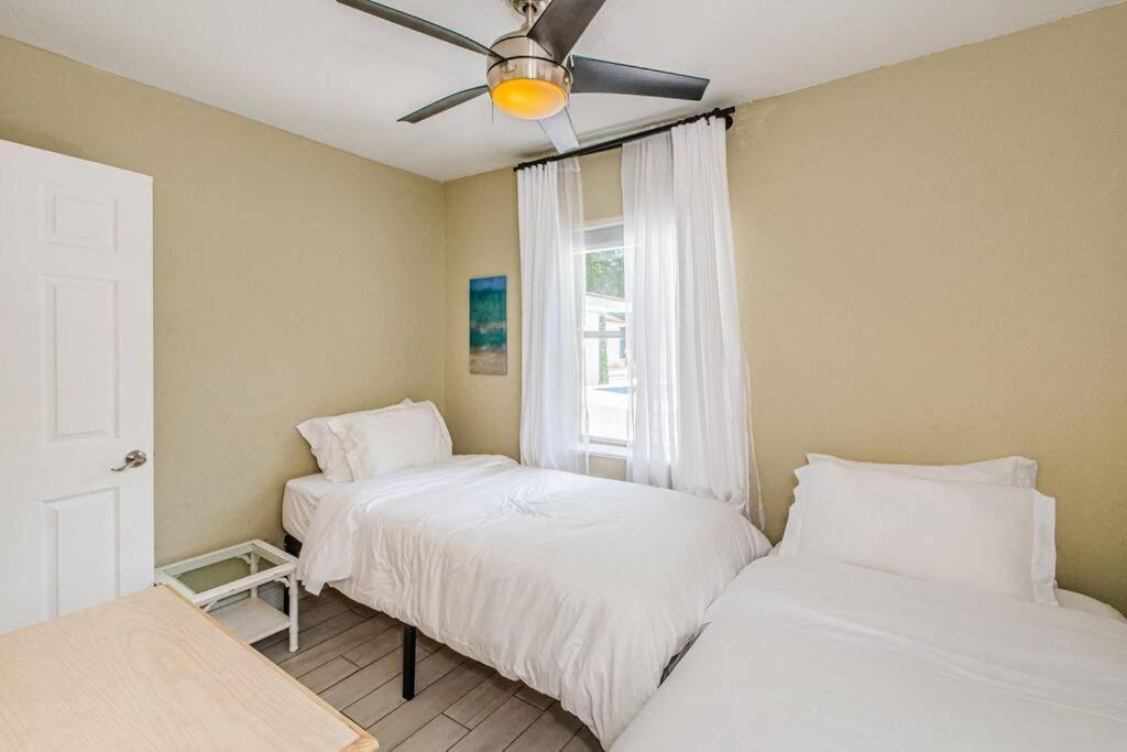 탬파 Beautiful Pool House In Old Seminole Heights! 빌라 외부 사진